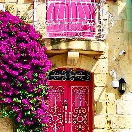 1500 Little Pink House In Creek Nyaraló