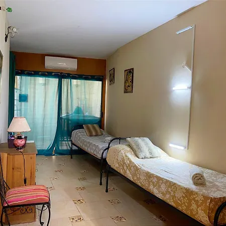 Vakantiehuis 1500 Little Pink House In Creek