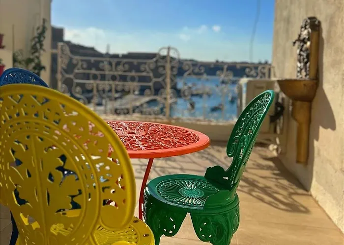 1500 Little Pink House In Creek Ferienhaus Kalkara