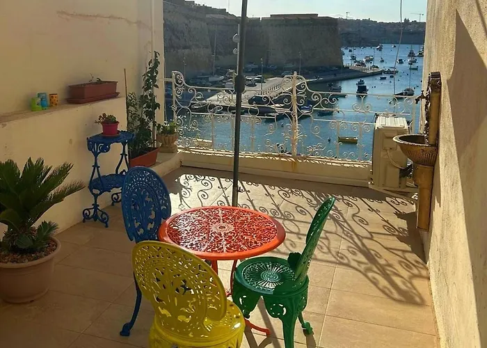 1500 Little Pink House In Creek Ferienhaus Kalkara